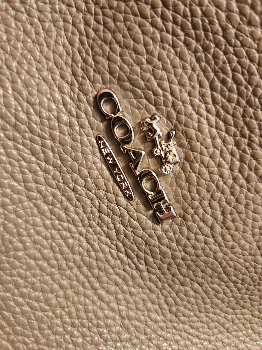 Large Coach Taupe Leather Hobo Bag with Gold Hardware - Picture 4 of 11